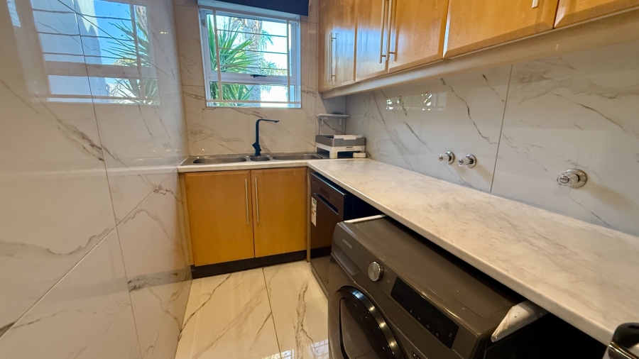 To Let 3 Bedroom Property for Rent in Parklands Western Cape